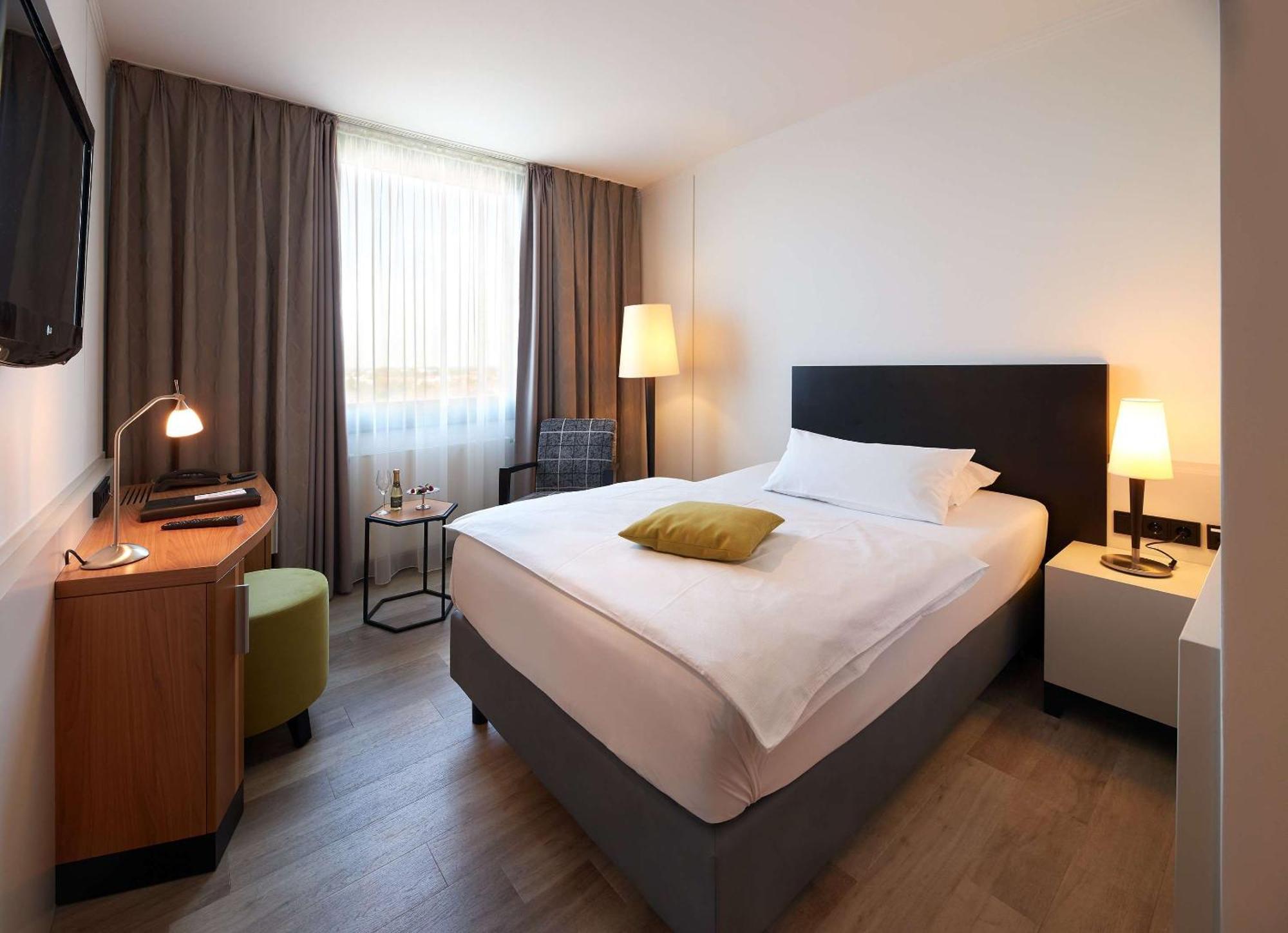 פאדרבורן Best Western Plus Arosa Hotel מראה חיצוני תמונה